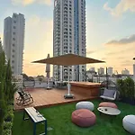Romano Neve Tzedek Penthouse