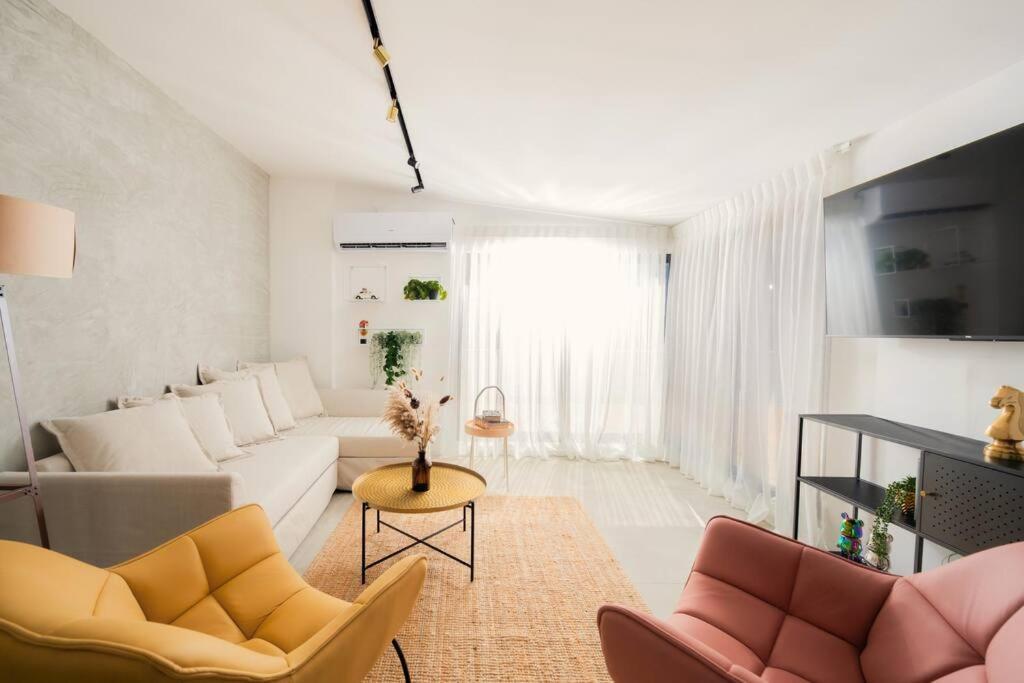 Apartment Romano Neve Tzedek Penthouse *